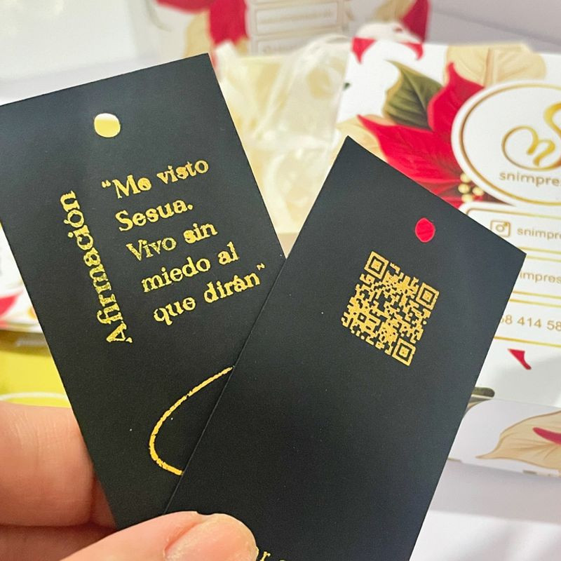 100 Tags de Marca, Cartulina 335gr. Impresión Mate